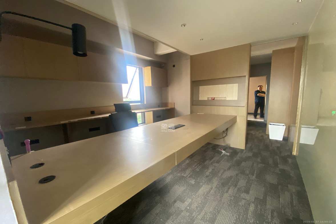 新世界广场 1室1厅1卫 1400.0元/月 新世界广场 1室1厅1卫 1400.0元/月室内图