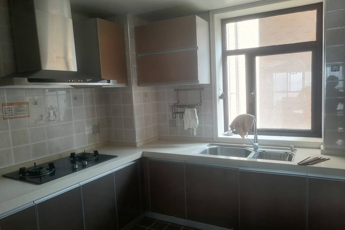 湾田和悦  3室2厅2卫    79.8万客厅