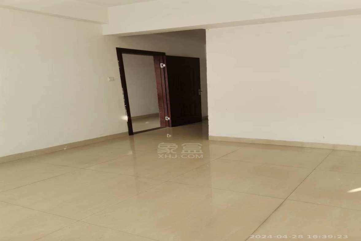 文化园三期  3室2厅1卫    1800.0元/月户型图