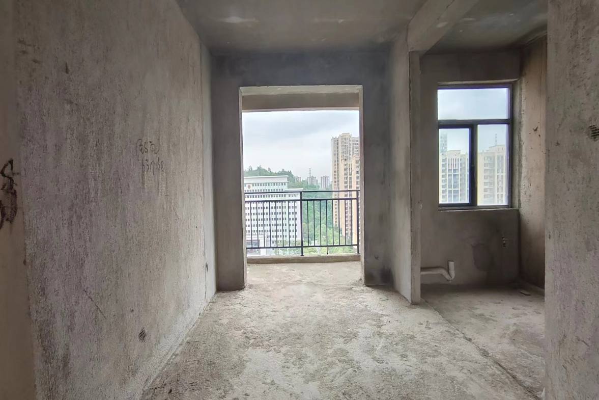 和泰家园  3室2厅2卫    62.8万室内图1