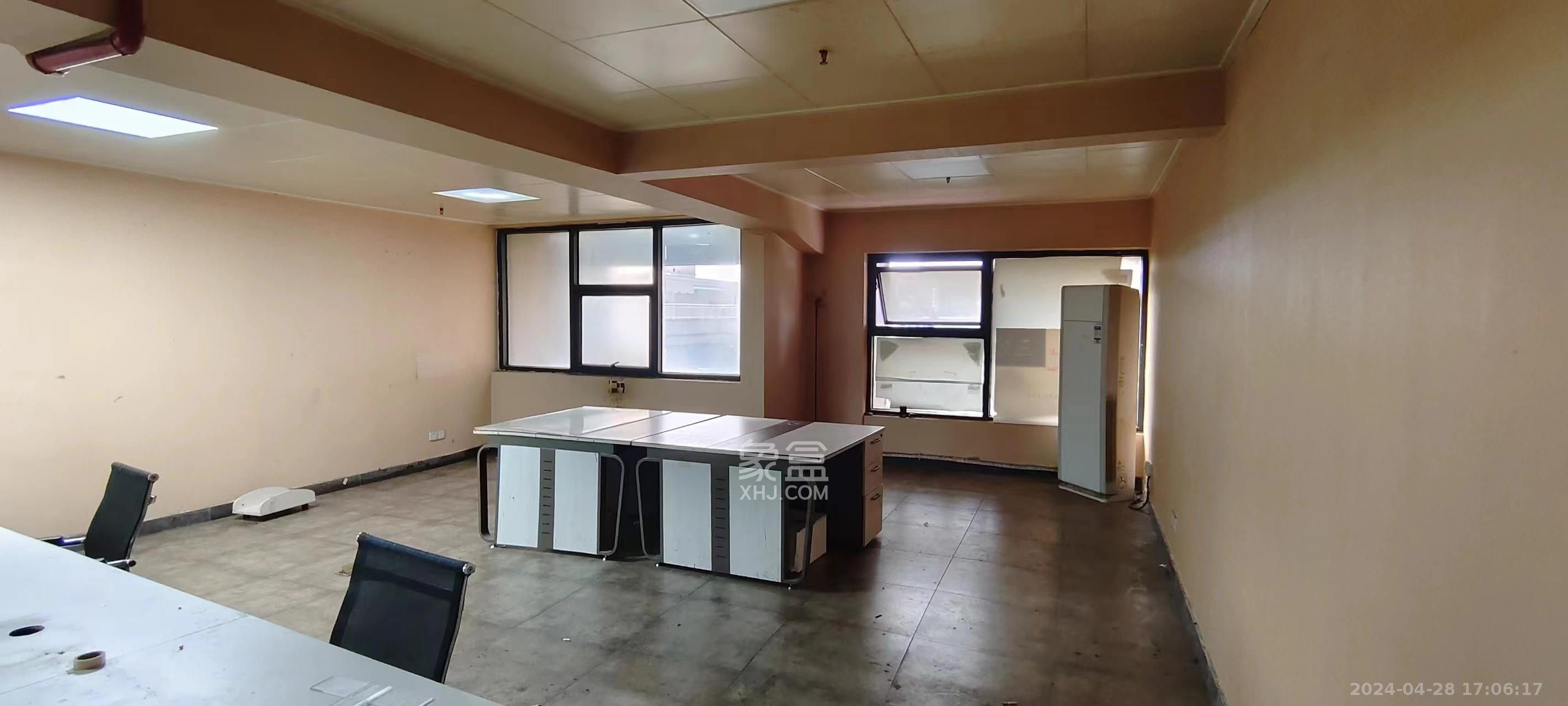 万象新天   77.46㎡      3200.0元/月室内图