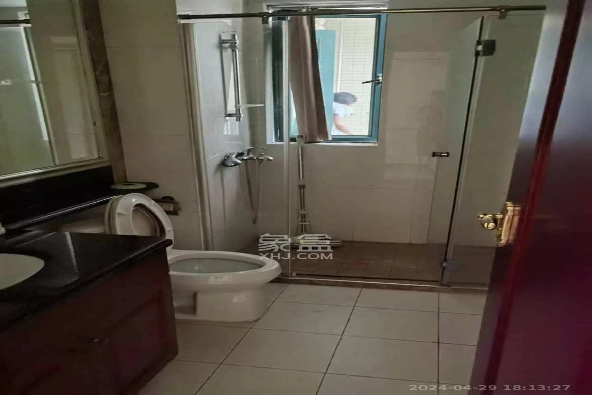 恒大绿洲 4室2厅1卫 4200.0元/月 恒大绿洲 4室2厅1卫 4200.0元/月室内图