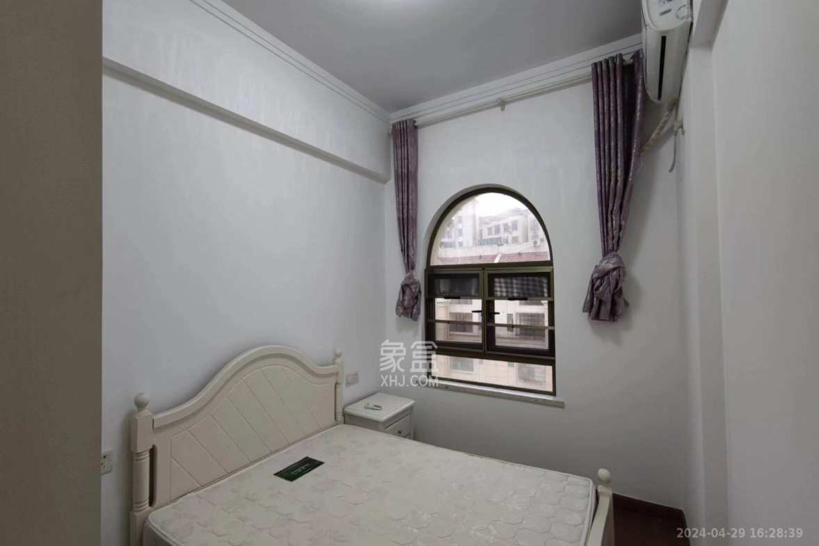 米兰春天  3室2厅1卫    2200.0元/月 米兰春天  3室2厅1卫    2200.0元/月室内图