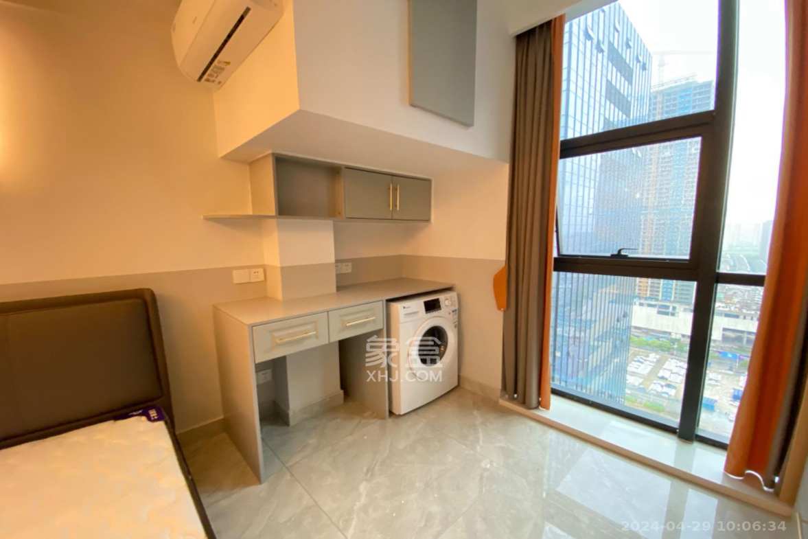 东盈商业广场(华泉城市广场)  1室1厅1卫    2300.0元/月 东盈商业广场(华泉城市广场)  1室1厅1卫    2300.0元/月室内图