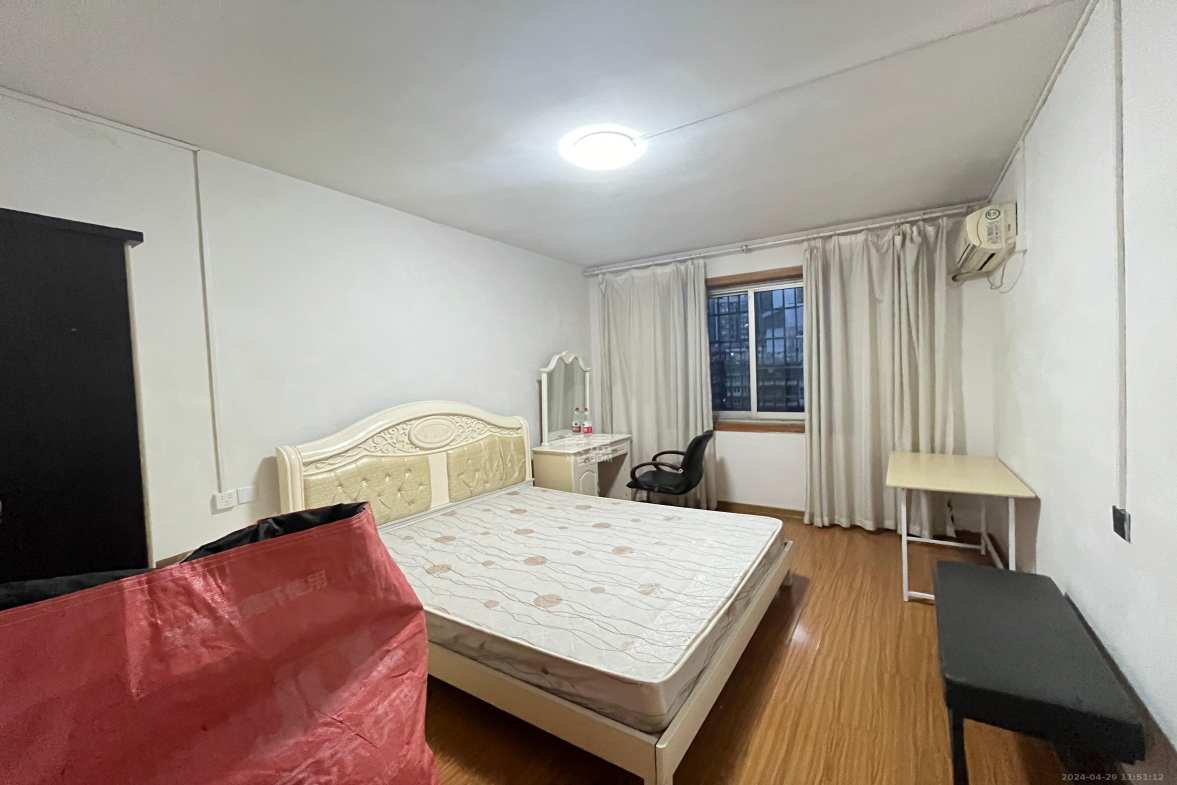 林苑小区  6室2厅2卫    800.0元/月 林苑小区  6室2厅2卫    800.0元/月室内图