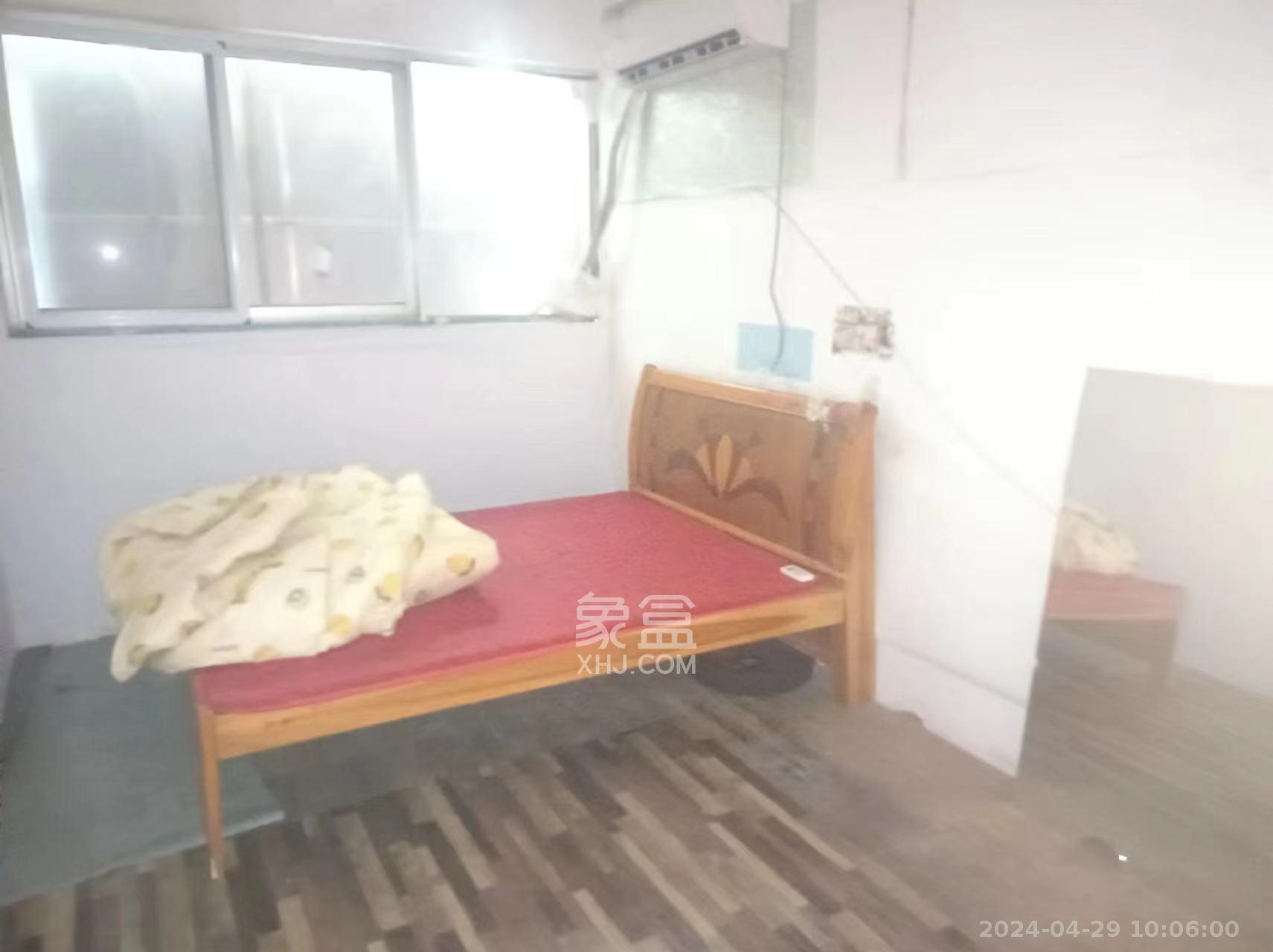 莲湖汽车饰品城（莲湖公寓）   18.0㎡      2000.0元/月室内图