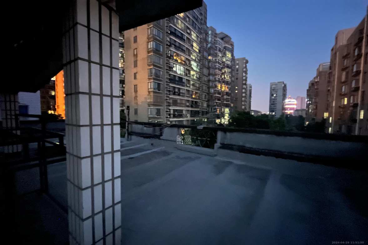 林苑小区  6室2厅2卫    800.0元/月 林苑小区  6室2厅2卫    800.0元/月室内图