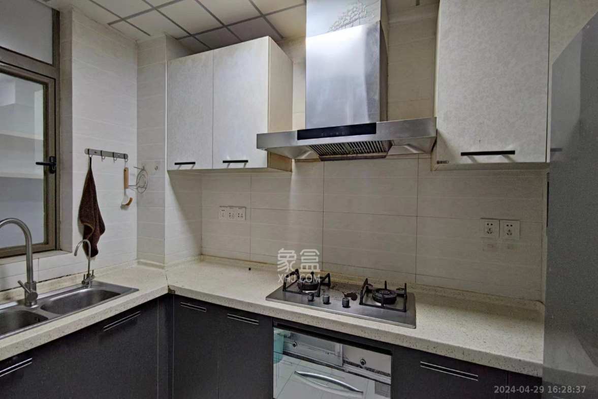 米兰春天  3室2厅1卫    2200.0元/月 米兰春天  3室2厅1卫    2200.0元/月室内图