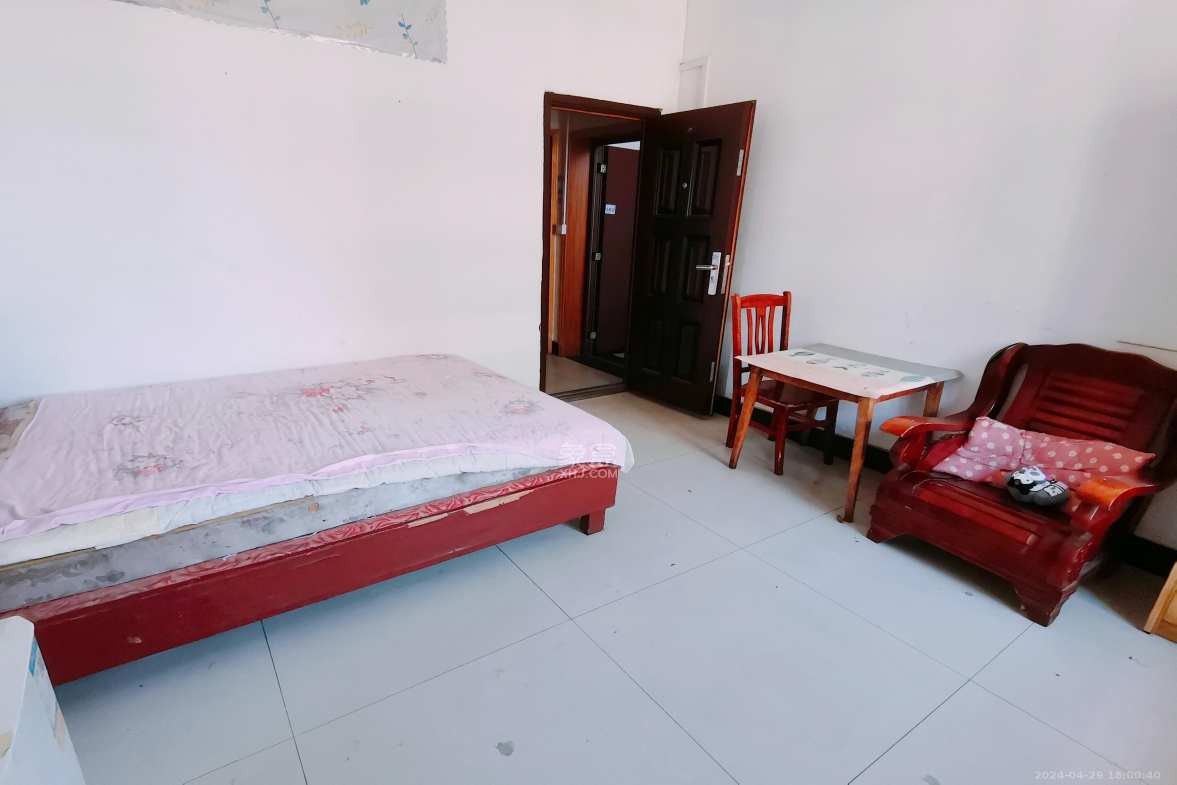 黄鹤小区1片 1室1厅1卫 1000.0元/月 黄鹤小区1片 1室1厅1卫 1000.0元/月室内图