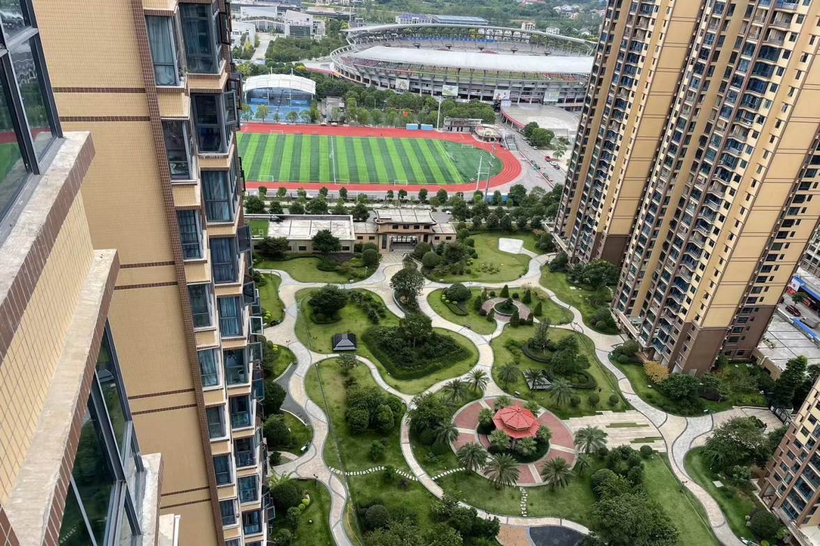 五洲锦城 3室2厅1卫 80.0万 五洲锦城 3室2厅1卫 80.0万客厅