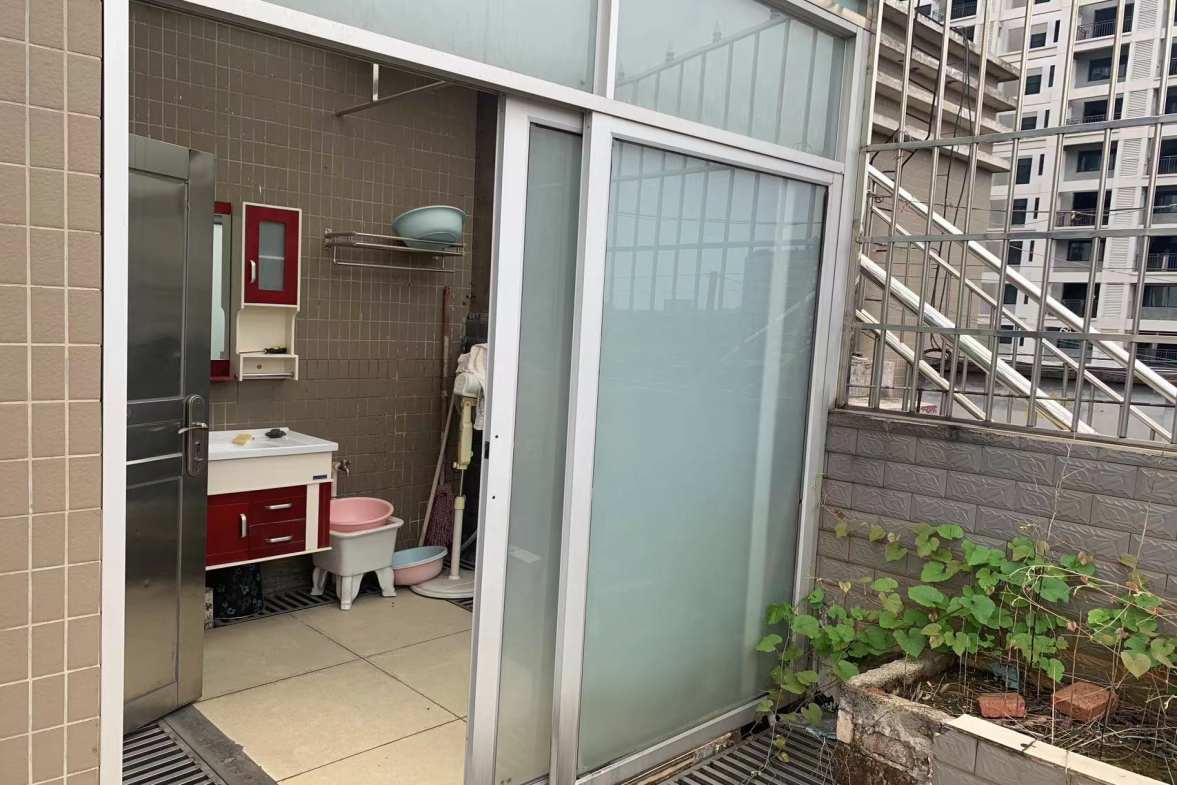 沐林美郡  4室2厅2卫   2000.00元/月户型图