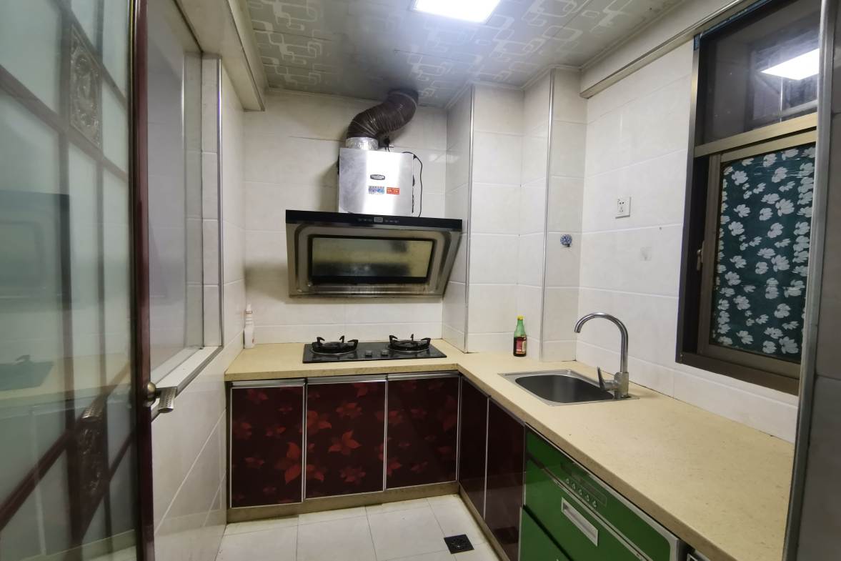 龙泰上品 2室1厅1卫 1380.00元/月 龙泰上品 2室1厅1卫 1380.00元/月室内图