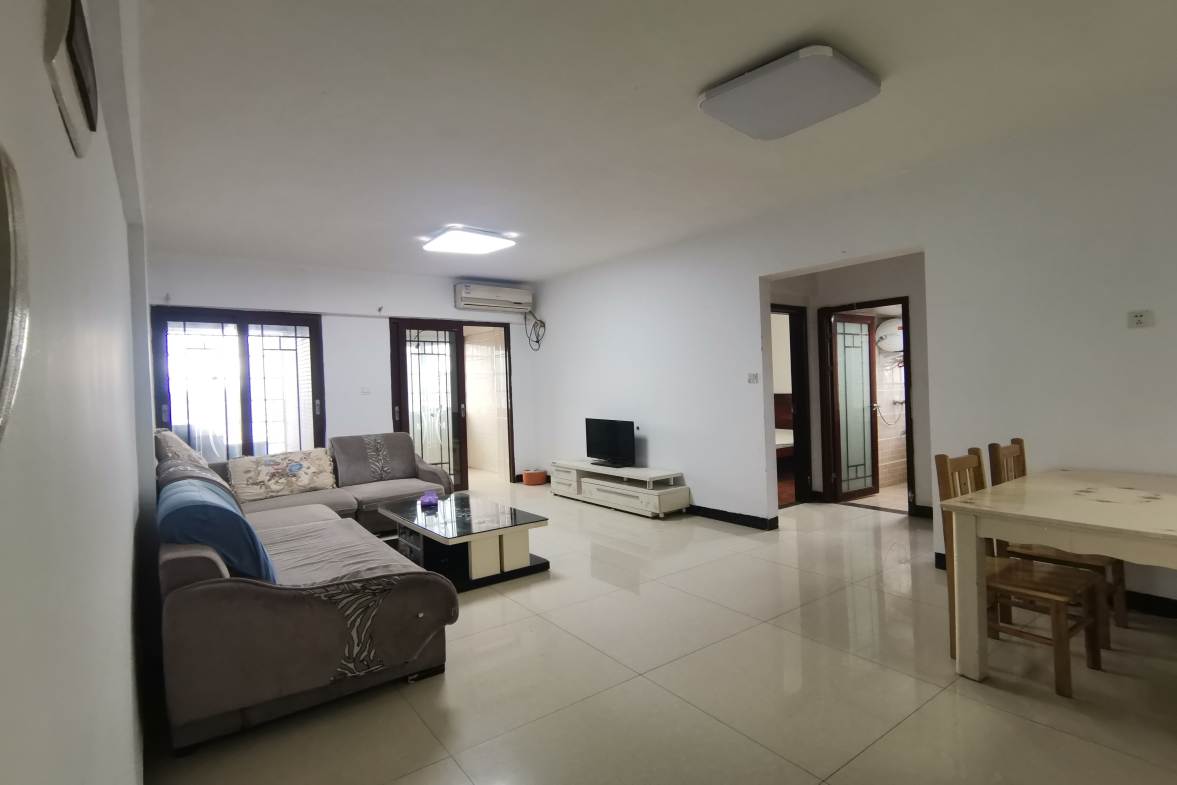 龙泰上品 2室1厅1卫 1380.00元/月 龙泰上品 2室1厅1卫 1380.00元/月室内图