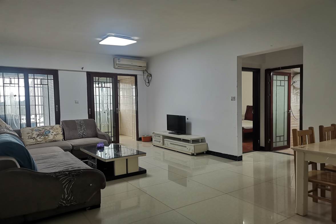 龙泰上品 2室1厅1卫 1380.00元/月 龙泰上品 2室1厅1卫 1380.00元/月室内图