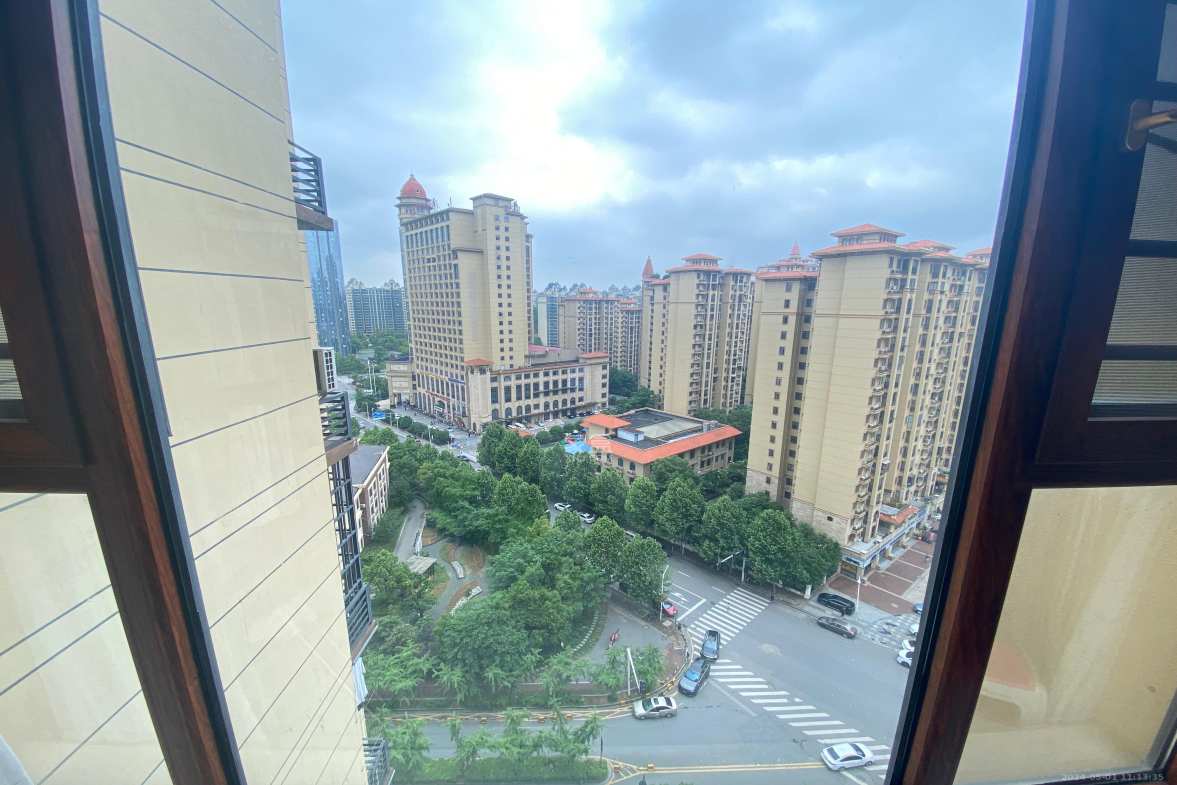 保利城（中航城国际社区、郡原美村）  3室2厅1卫    2400.0元/月室内图