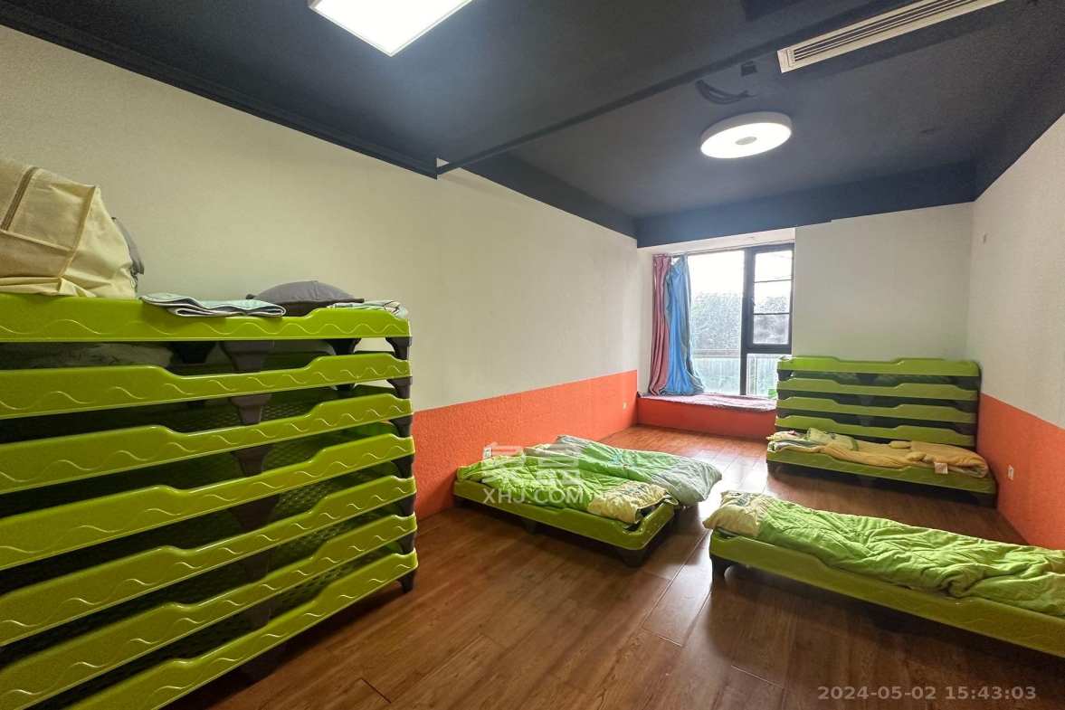 藏珑湖上国际花园  5室2厅3卫    11000.0元/月 藏珑湖上国际花园  5室2厅3卫    11000.0元/月室内图