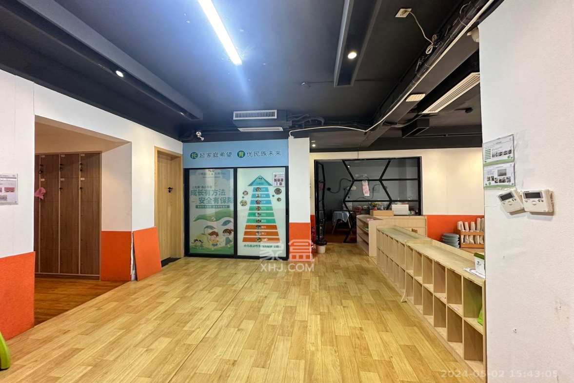 藏珑湖上国际花园  5室2厅3卫    11000.0元/月 藏珑湖上国际花园  5室2厅3卫    11000.0元/月室内图