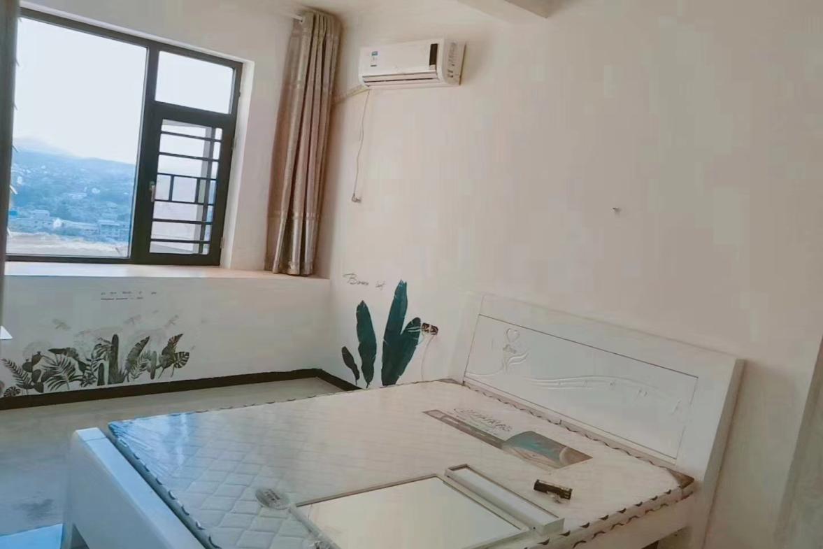 百弘学府城  2室2厅1卫    38.0万 百弘学府城  2室2厅1卫    38.0万客厅