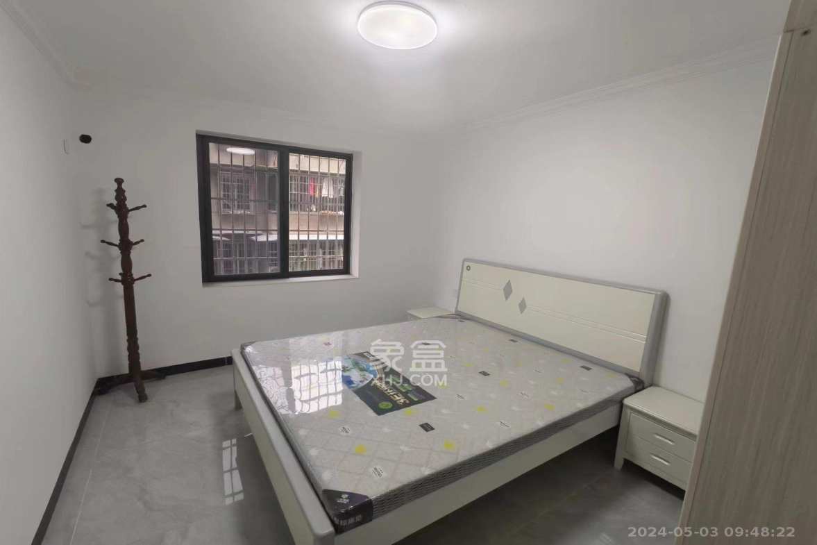 白沙公寓  2室1厅1卫    2400.0元/月室内图1