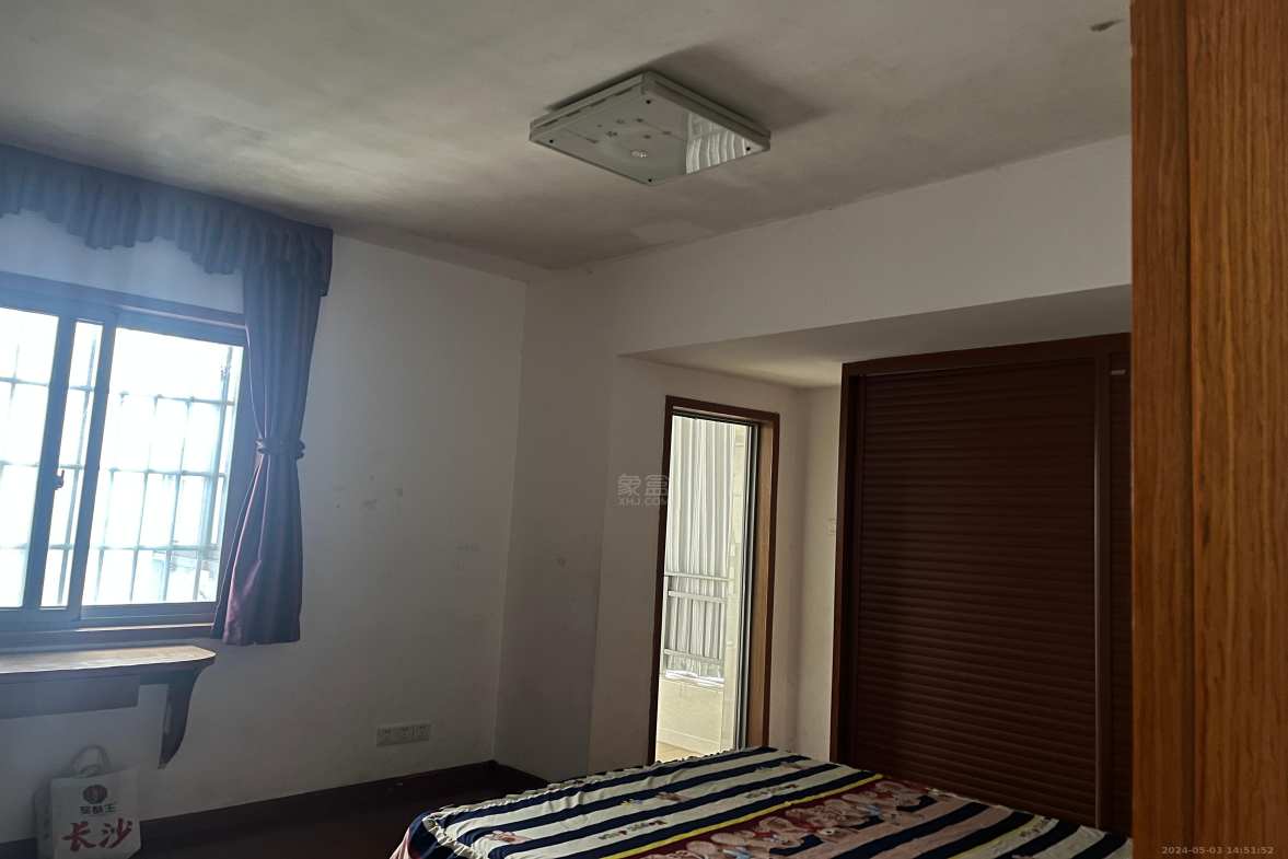 文化园三期 3室1厅1卫 1300.0元/月 文化园三期 3室1厅1卫 1300.0元/月室内图