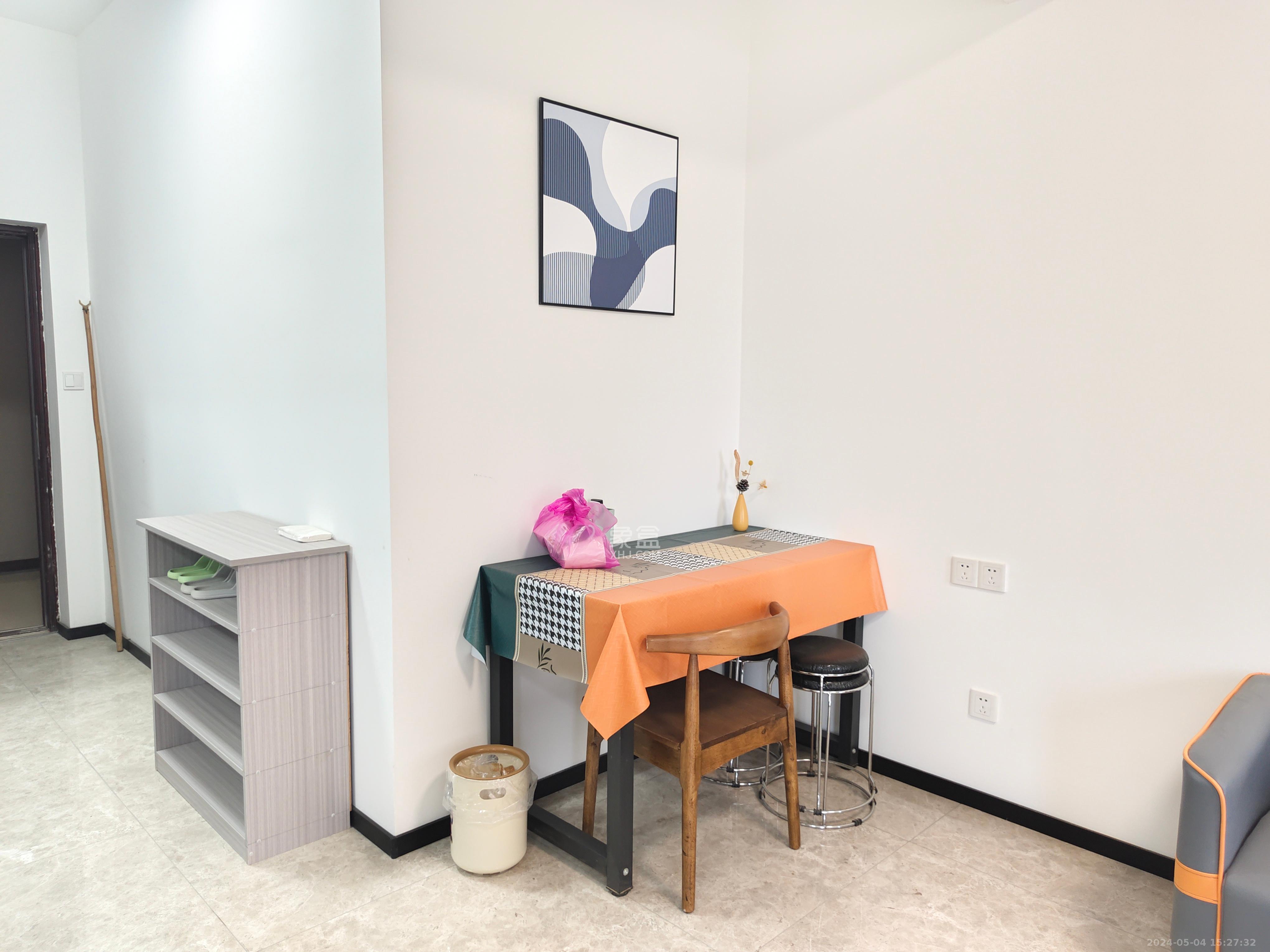 蓝光雍锦半岛   65.0㎡      2200.0元/月