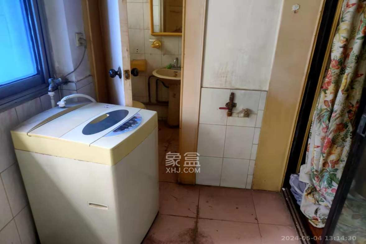 湖南省歌舞剧院宿舍  3室2厅2卫    1800.0元/月室内图