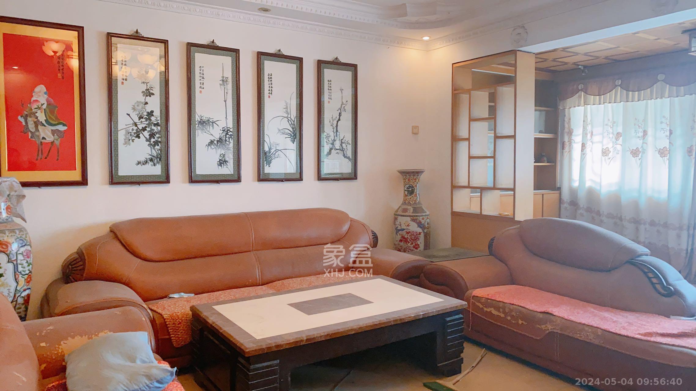 河东大道检察院宿舍  4室2厅2卫    42.8万