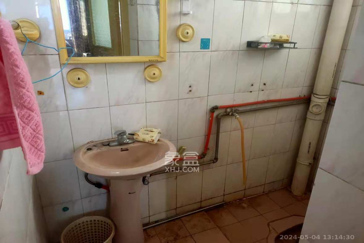 湖南省歌舞剧院宿舍  3室2厅2卫    1800.0元/月室内图