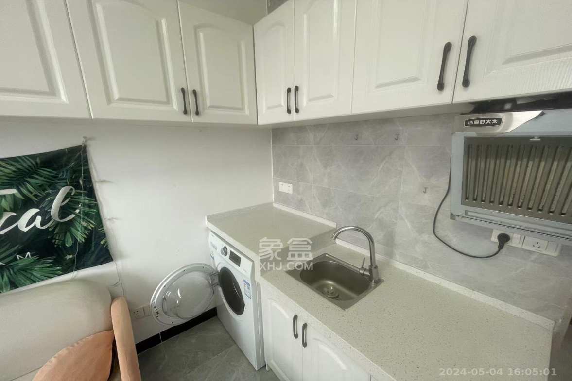 洋湖时代  2室1厅1卫    1100.0元/月室内图1