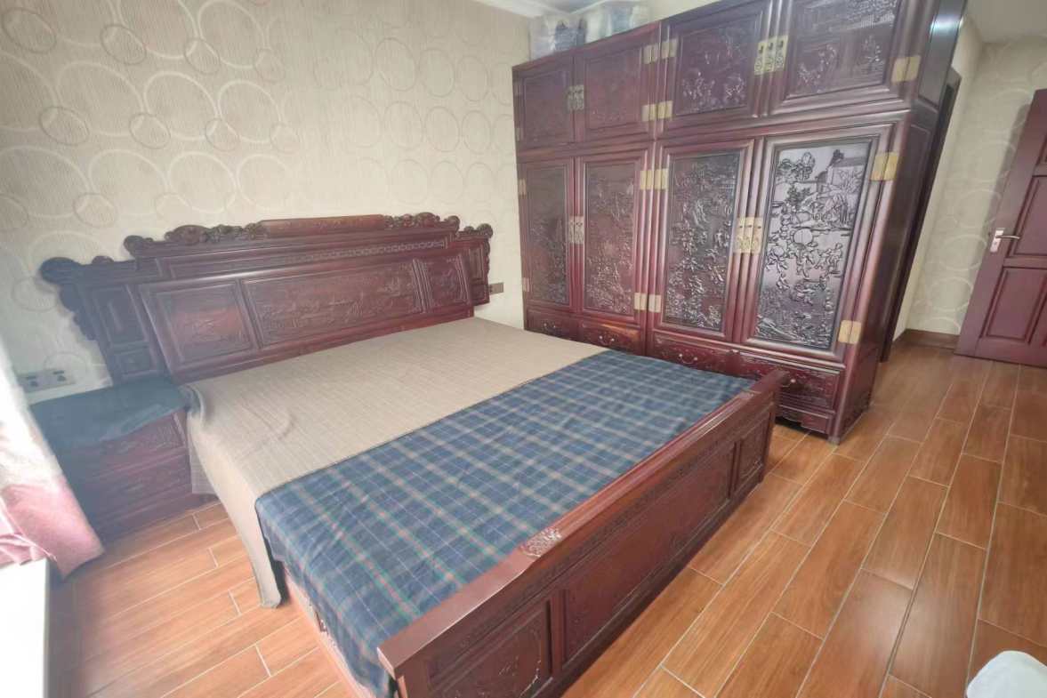 明兴翰苑一期  3室2厅2卫   2500.00元/月室内图