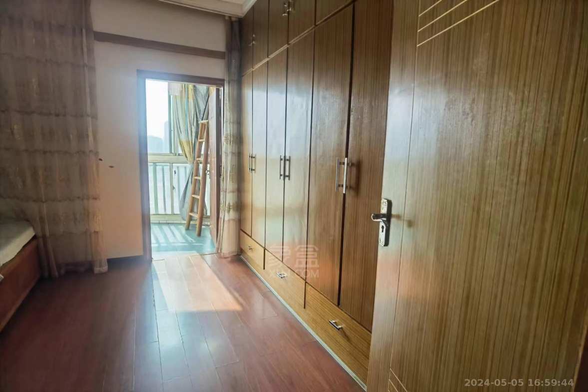 佳诚数码 1室1厅1卫 1200.0元/月 佳诚数码 1室1厅1卫 1200.0元/月室内图