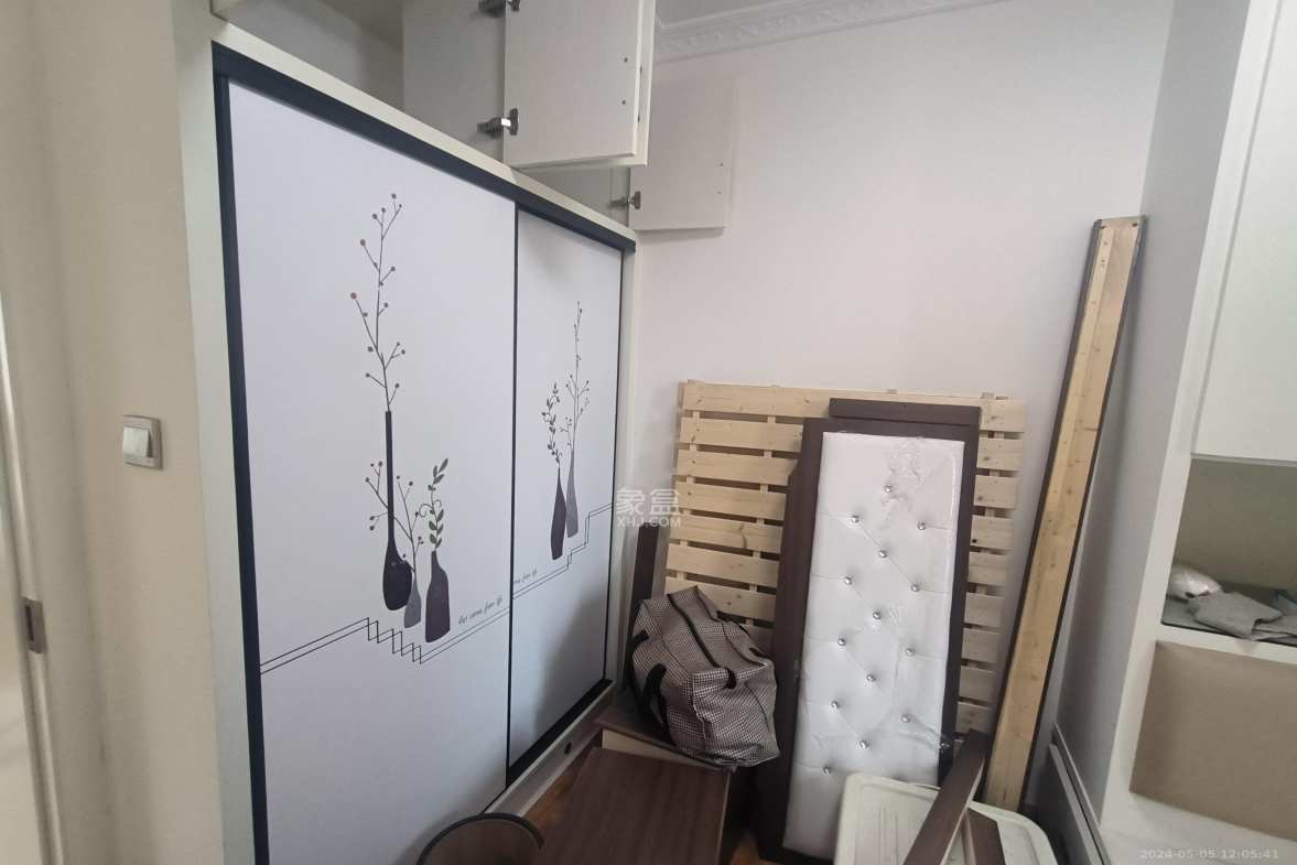 中南红领邦（红星嘉和苑）  3室1厅2卫    3200.0元/月室内图