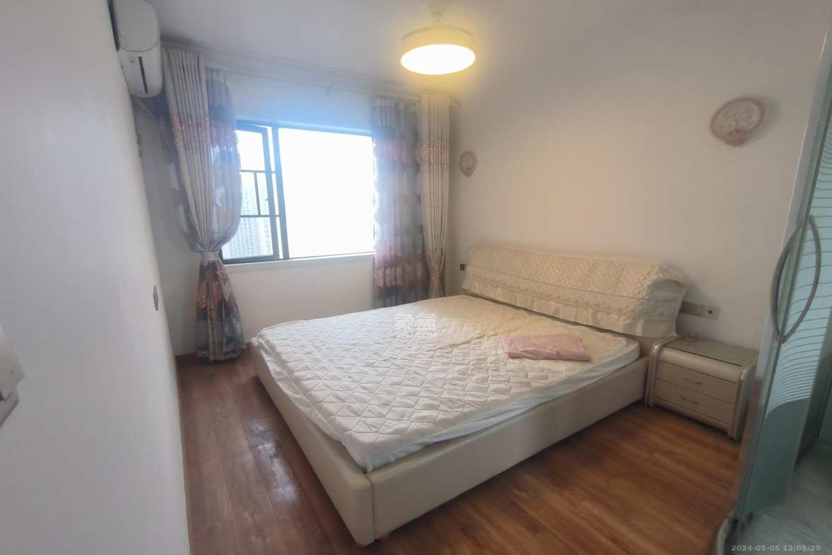 中南红领邦（红星嘉和苑）  3室1厅2卫    3200.0元/月室内图