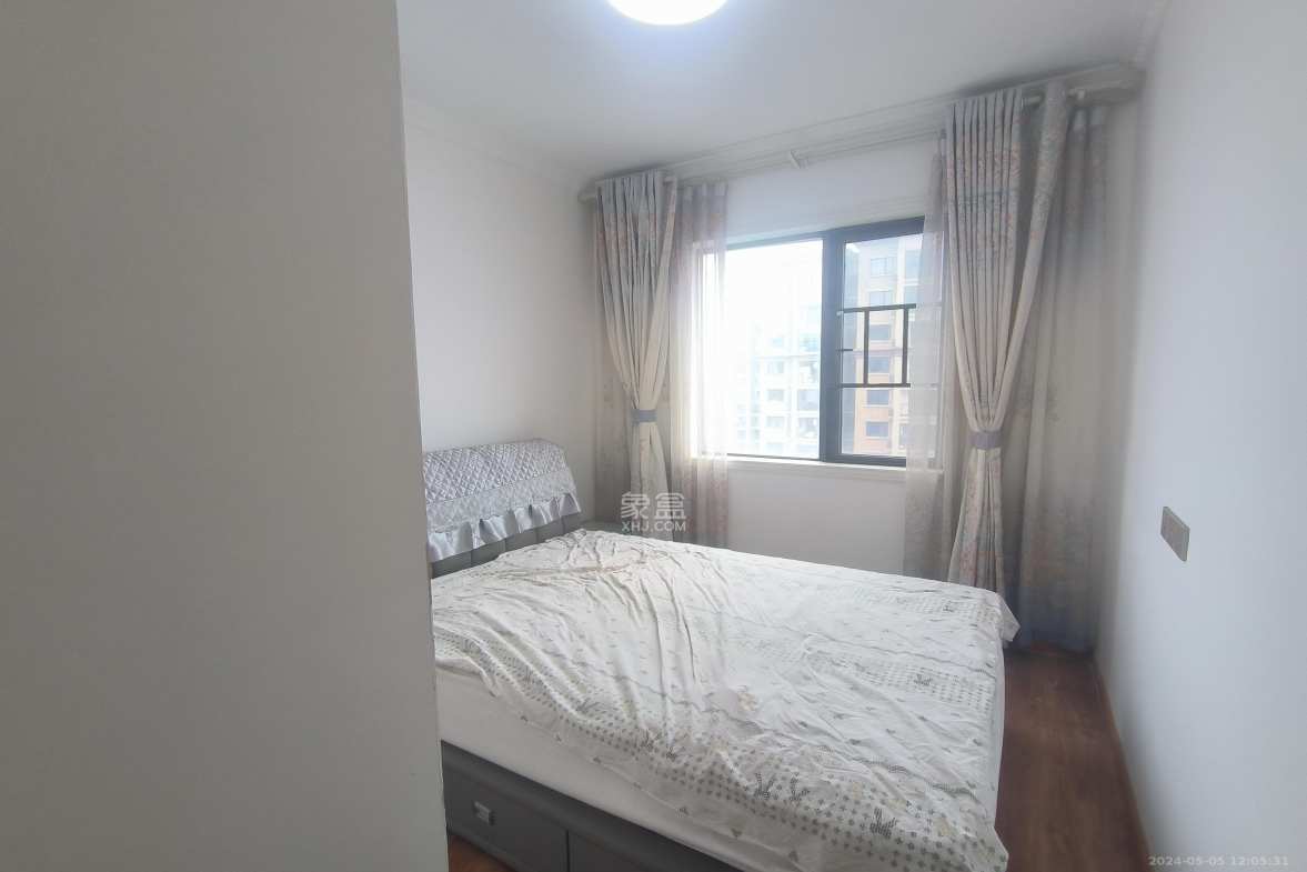 中南红领邦（红星嘉和苑）  3室1厅2卫    3200.0元/月室内图