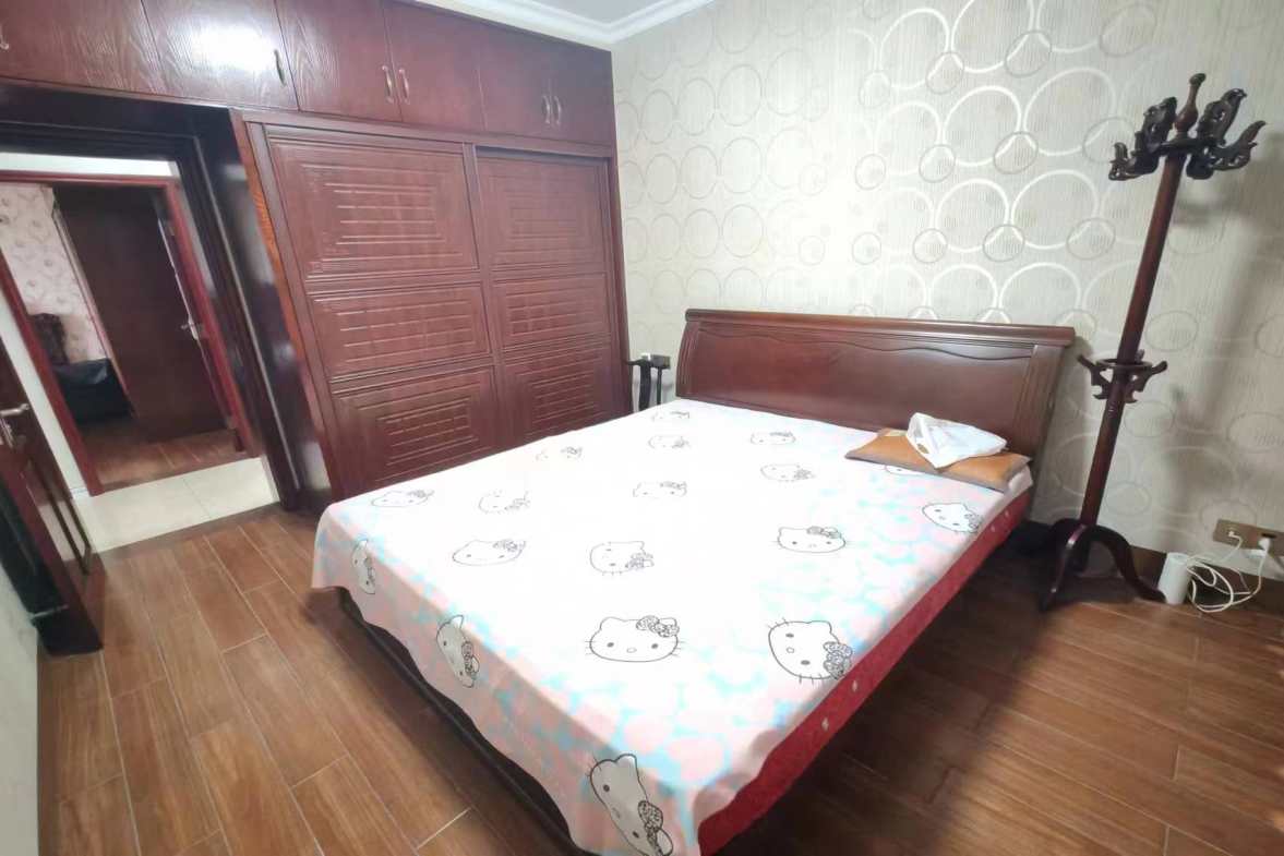 明兴翰苑一期  3室2厅2卫   2500.00元/月室内图