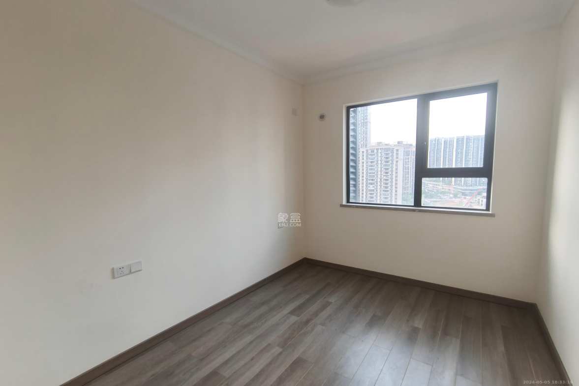 中建嘉和城凤凰台（中建瑞兴家园）  4室2厅2卫   2300.00元/月室内图