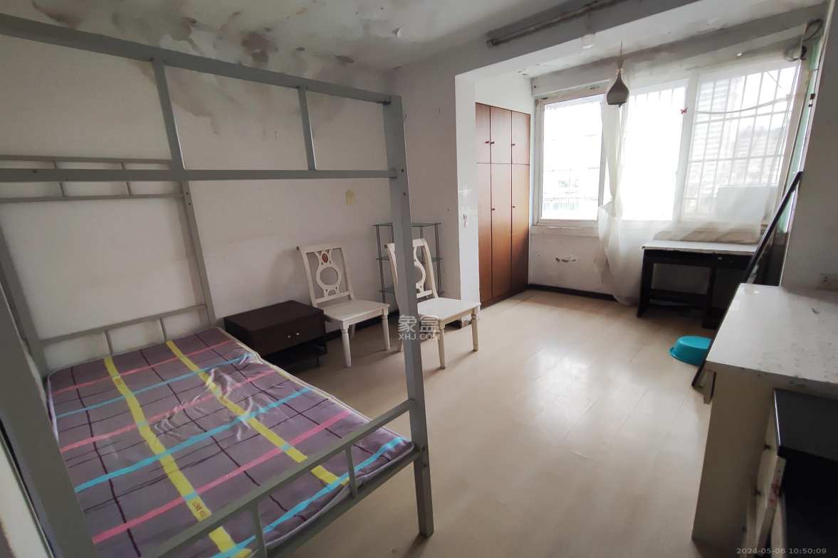 学宫街散盘  3室2厅2卫    2000.0元/月室内图