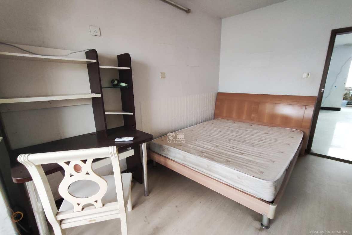 学宫街散盘  3室2厅2卫    2000.0元/月室内图