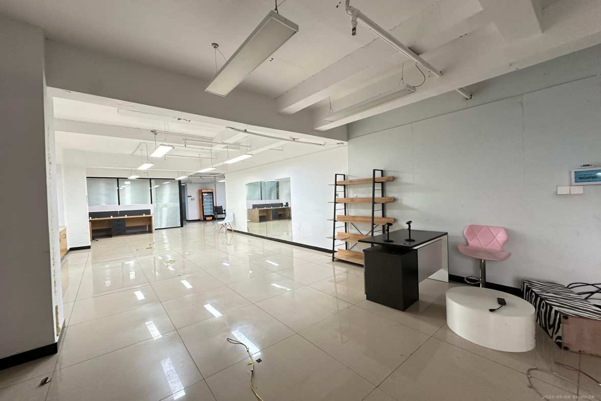 蓝湾国际广场 1室1厅1卫 24000.0元/月 蓝湾国际广场 1室1厅1卫 24000.0元/月室内图