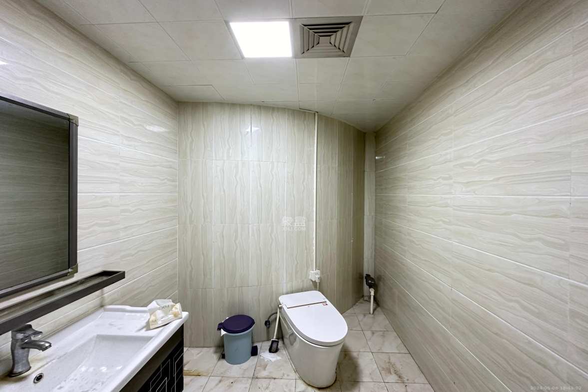 蓝湾国际广场 1室1厅1卫 24000.0元/月 蓝湾国际广场 1室1厅1卫 24000.0元/月室内图