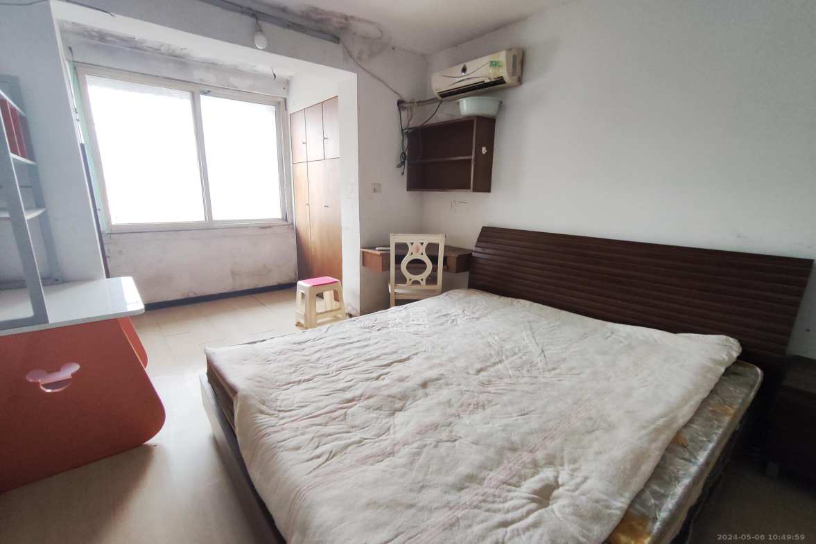 学宫街散盘  3室2厅2卫    2000.0元/月室内图