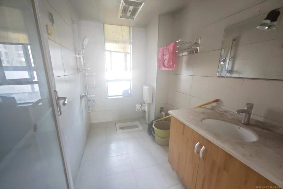 保利麓谷林语A区 3室2厅1卫 2500.0元/月 保利麓谷林语A区 3室2厅1卫 2500.0元/月室内图