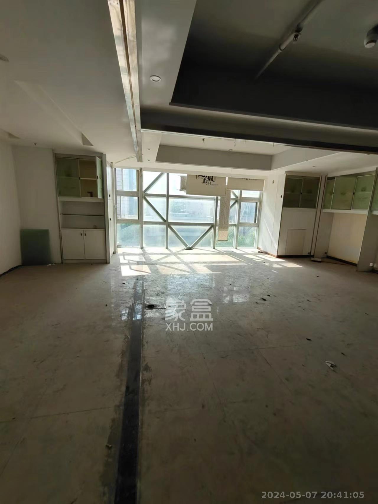 君临天厦   171.0㎡      5700.0元/月室内图