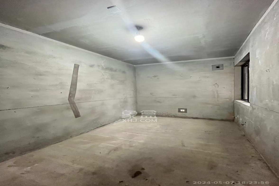 中国铁建梅溪青秀二期  3室2厅2卫   2000.00元/月室内图