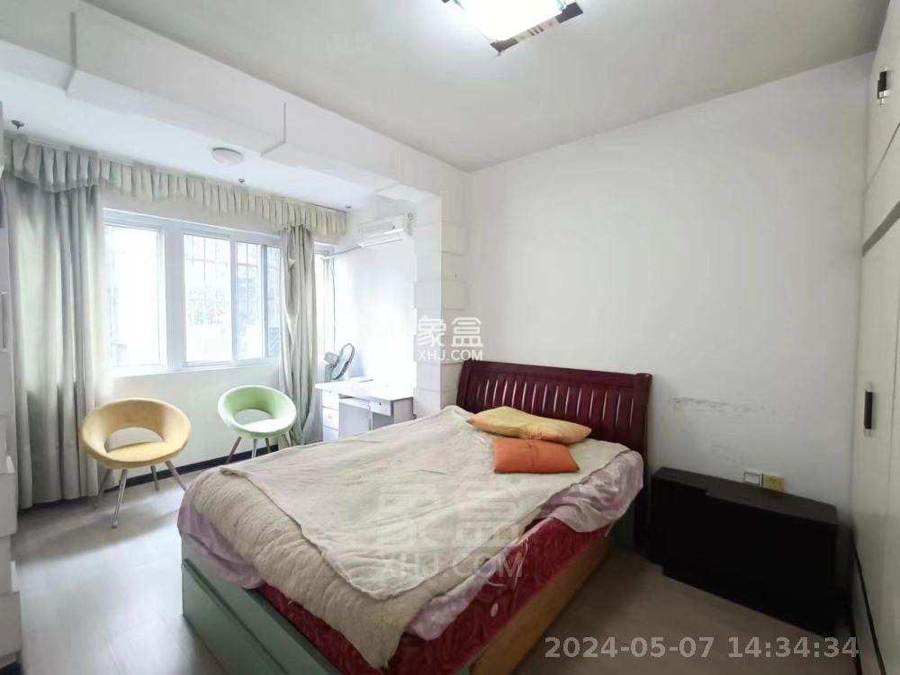 泰山西村  3室2厅1卫   1500.00元/月室内图