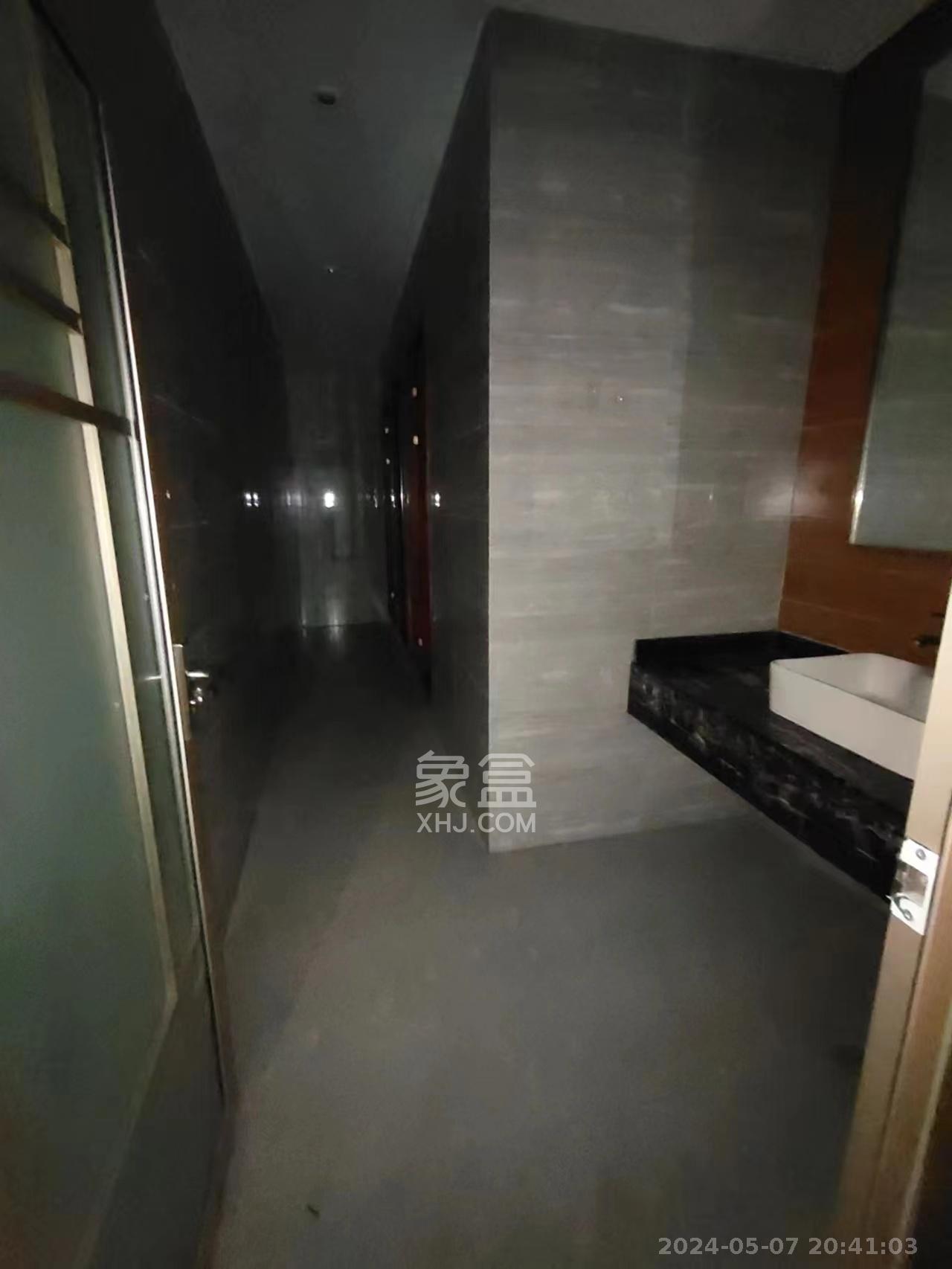 君临天厦   171.0㎡      5700.0元/月室内图