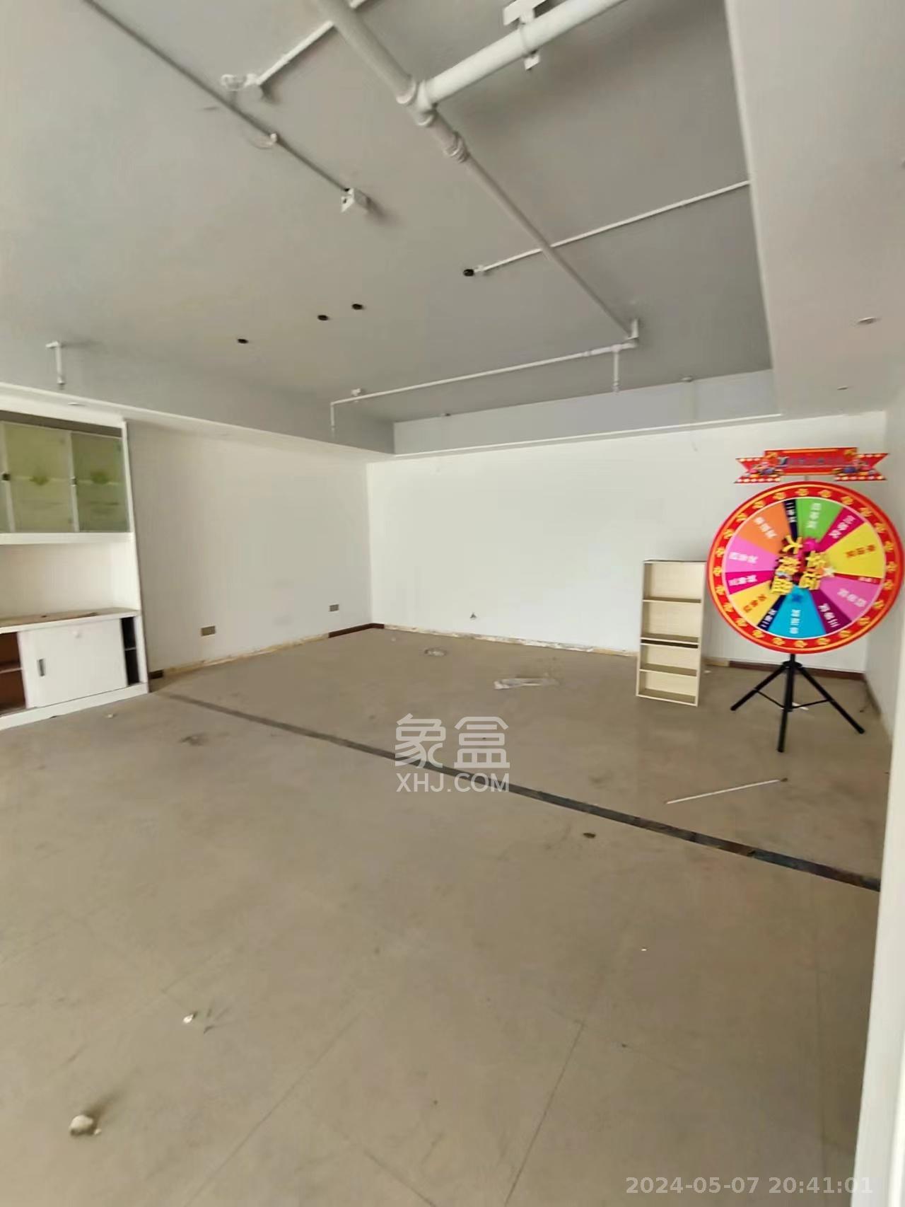 君临天厦   171.0㎡      5700.0元/月室内图