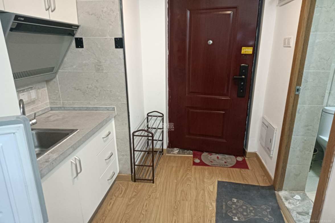 荣泰广场  1室1厅1卫    1300.0元/月室内图