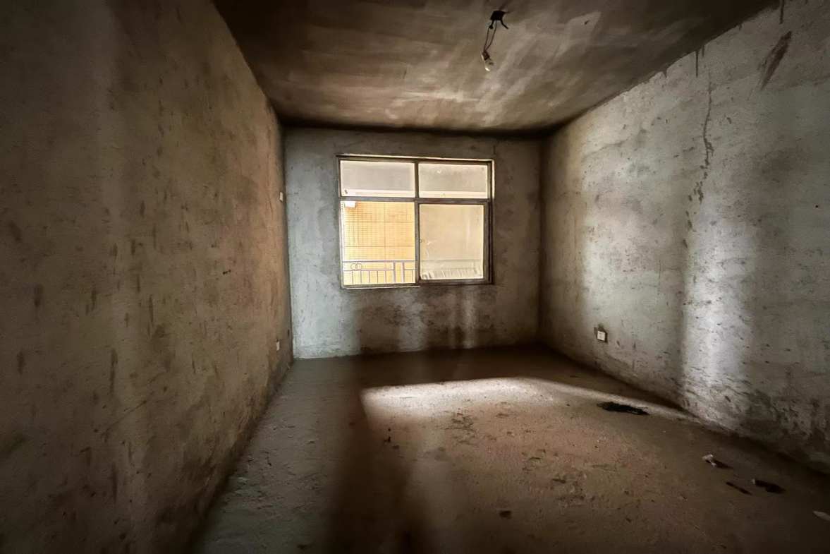 华湘贵府 3室2厅2卫 88.0万 华湘贵府 3室2厅2卫 88.0万室内图