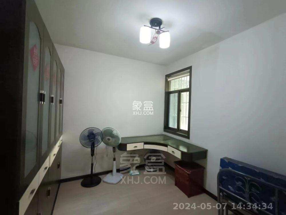 泰山西村  3室2厅1卫   1500.00元/月室内图